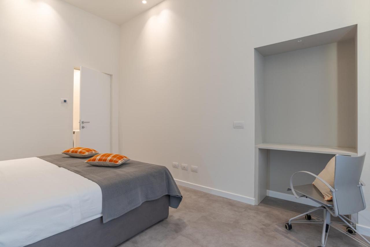 Suite Del Vescovo - By Myhomeincomo Exterior foto