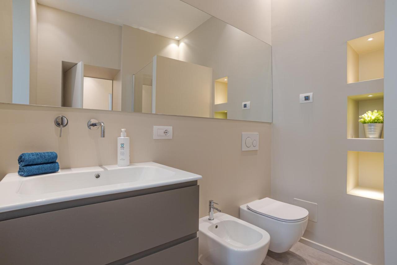Suite Del Vescovo - By Myhomeincomo Exterior foto